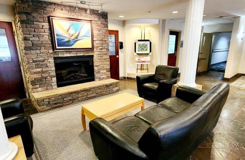 Red Deer Hotel | Hotel ∙ 4 guests
