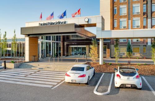 Southeast Calgary Hotel | Hotel Blackfoot