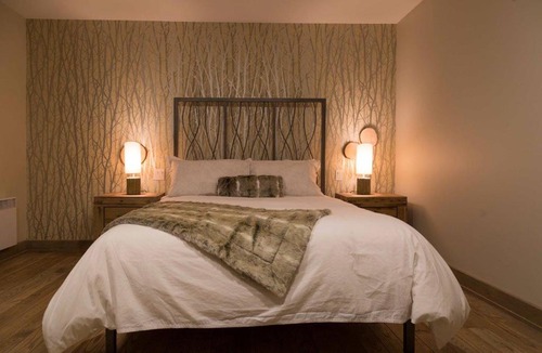 Saint Donat Hotel | Hotel "Le Suisse"
