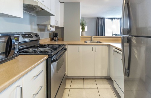 Quartier des Spectacles Hotel | Hotel Saint-Laurent Montreal