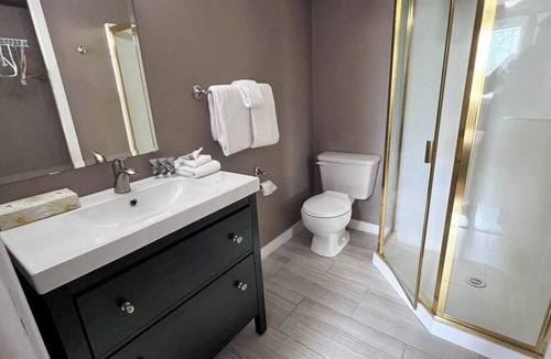 East Kootenay Condo | Hotel Style 1 Bedroom & Bathroom