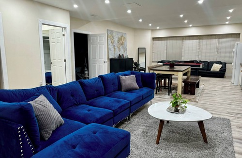 Sudbury Apartment | Hottub/Pool Table Getaway