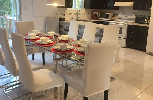Laval-des-Rapides House | House 2floors next to metro 1500sqft, luminous