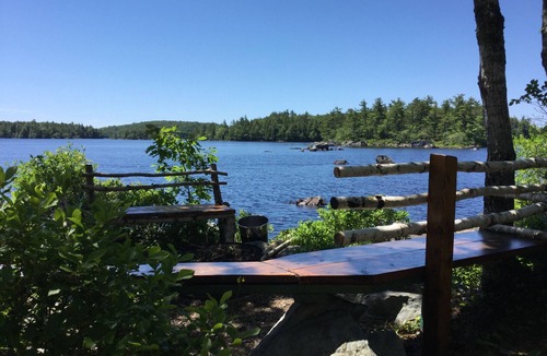 LaBelle House | House Eagle Cove - Cottage right on the shore of Ponhook Lake