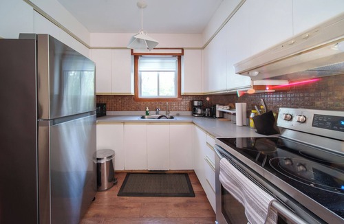 Montreal House | House in Center Brossard-mins to REM station/hwy