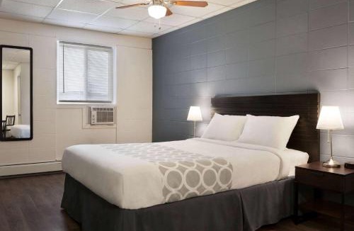 Grande Prairie Hotel | Howard Johnson by Wyndham Grande Prairie
