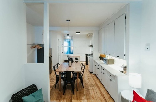 Verdun Apartment | HRésidence Cozy 3 Bedroom: The Heart of Wellington