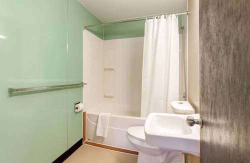 Harvie Heights Apartment | Huckleberry Lodge Mountain Getaway Near Banff!