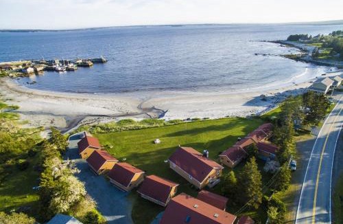 Hunts Point Apartment | Hunts Point Rustic Coastal Retreat Deluxe Suite