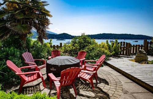 Gibsons House | Iconic 3-Story Waterfront 'Marina House' w/View