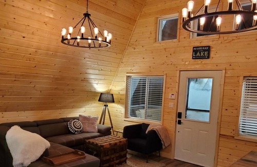 Arnes Cottage | Iconic A-frame in Cottage Country, Steps Away From a Sandy Beach
