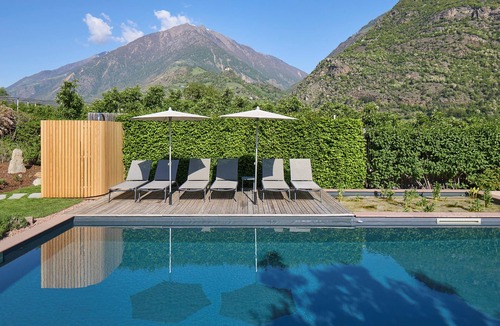 Naturno Apartment | Idyllic time-out with an organic pool surrounded by green nature