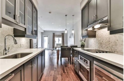 Lawrence Park Villa | Immaculate Executive Townhouse