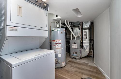 Walkerville Apartment | Impecable 2 Bedroom in Windsor