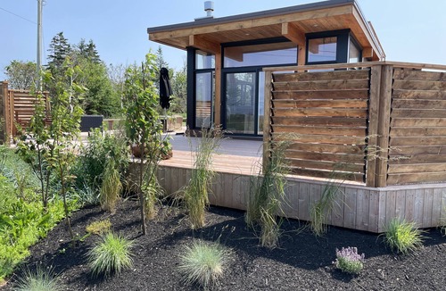 Green Gables Cottage | In the Heart of Cavendish, Modern Ocean View Cottage