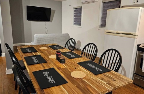 Rawdon Apartment | In the heart of the Village - Apartment #1