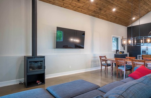 Cheneville Ski Chalet | Incredible view - Pool table - Horizon sur le lac
