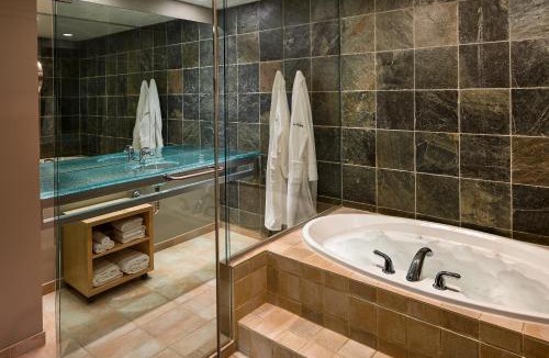 Downtown Winnipeg Hotel | Inn at the Forks