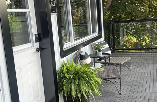 Beamsville Condo | INN ON THE BENCH