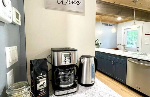 Port Sydney Cottage | Inn The Moment: A Bright and Cozy Getaway in the Heart of Muskoka