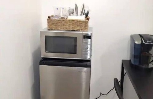 Alcona House | Innisfil HomestaynRenovated home away from home located in the heart of Innisfil