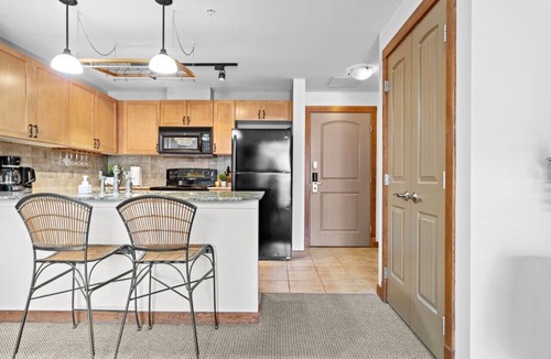 Canmore Condo | ⭐️InstantSuites-Romantic Mt. View Suite|Banff⭐️