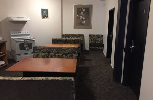 East Kootenay Hostel | Invermere Hostel