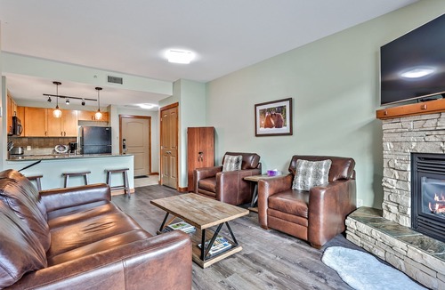Canmore Apartment | Inviting Condo – Hot Tub & Relaxing Atmosphere!