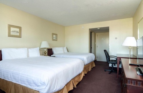 Gander Hotel | Irving West Hotel