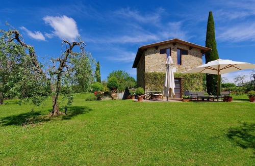 Castelnuovo Berardenga Villa | San Donato Retreat by Arceno Rentals Club - Concierge, Pool, Wifi