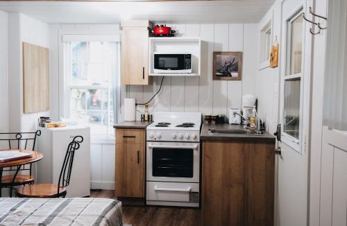 Frampton Ski Chalet | Jackson Shack - Chalet Miller Zoo