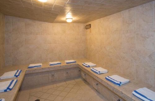 Jasper Hotel | Jasper Inn & Suites by INNhotels