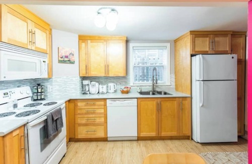 Downtown St. John's House | Jellybean Dream 1st floor apt: driveway, no stairs, 3 bedrooms & close to park