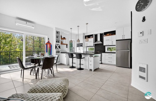 Gatineau Apartment | JGR Calm Glow 1 bedroom apartment