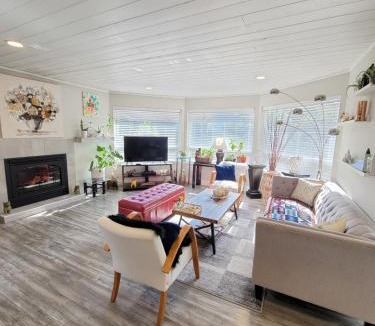 West Sechelt House | JoyVeal’s Homey Place