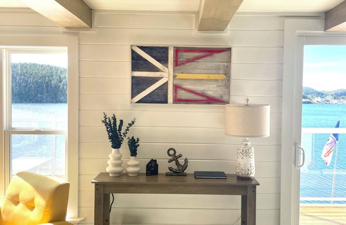 Newfoundland House | Julia’s Landing - 10km from Twillingate