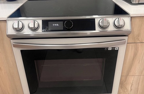 Laval Apartment | Junior Suite LavalnFreshly renovated apartment with High-end appliances