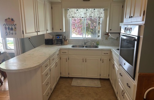 Manitoulin District House | *Just Launched* Quiet, Updated Waterfront House on Manitoulin Island, Sleeps 6.