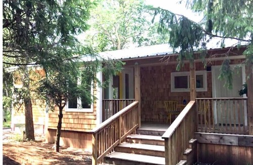 Lansdowne House | Kalea - Overlooking the river with your own Hottubn