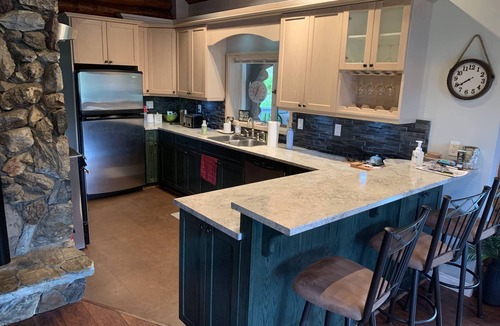 Kamloops House | Kamloops Riverside Lodge