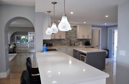 South Central House | Kelowna's Beach House