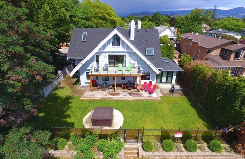 South Central House | Kelowna's Beach House