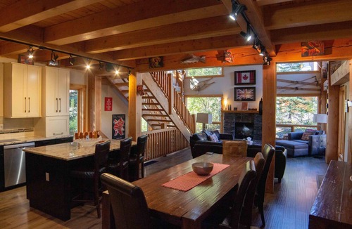 Golden Ski Chalet | Kicking Horse Cabin Retreat
