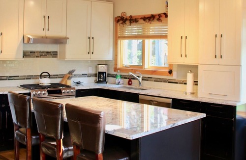 Golden Ski Chalet | Kicking Horse Cabin Retreat