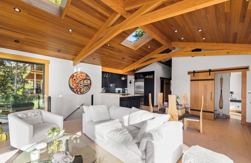 Juan de Fuca Electoral Area House | Kingfisher Manor