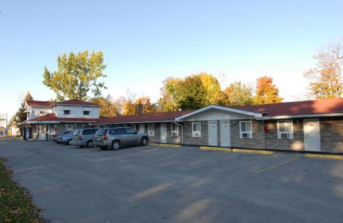 Orillia Hotel | Kings Inn Orillia