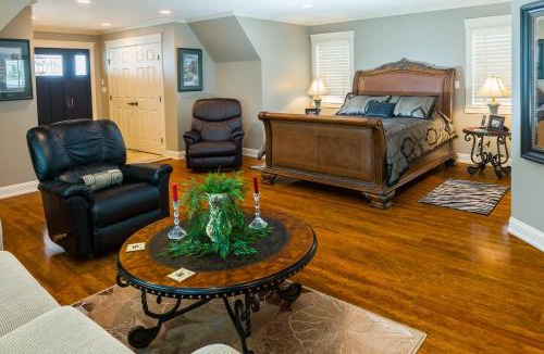 Balfour House | Kootenay Wild Guest Suites
