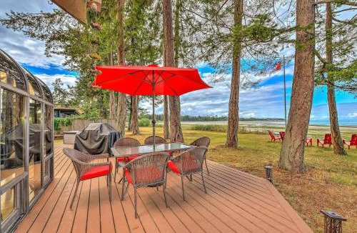 Comox House | Kye Bay Beach House
