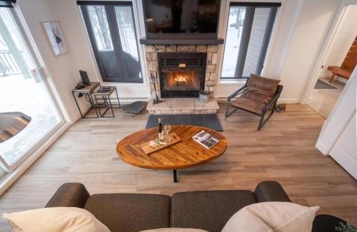 Mont-Tremblant House | L'Érablière Tremblant Ski Inout Condo W 2bdrs