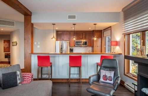Mont-Tremblant Pedestrian Village Apartment | L'Altitude by Rendez-Vous Mont-Tremblant